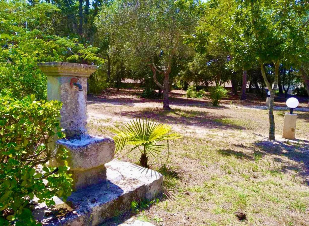 Villa Petrelli Torre dell'Orso Esterno foto